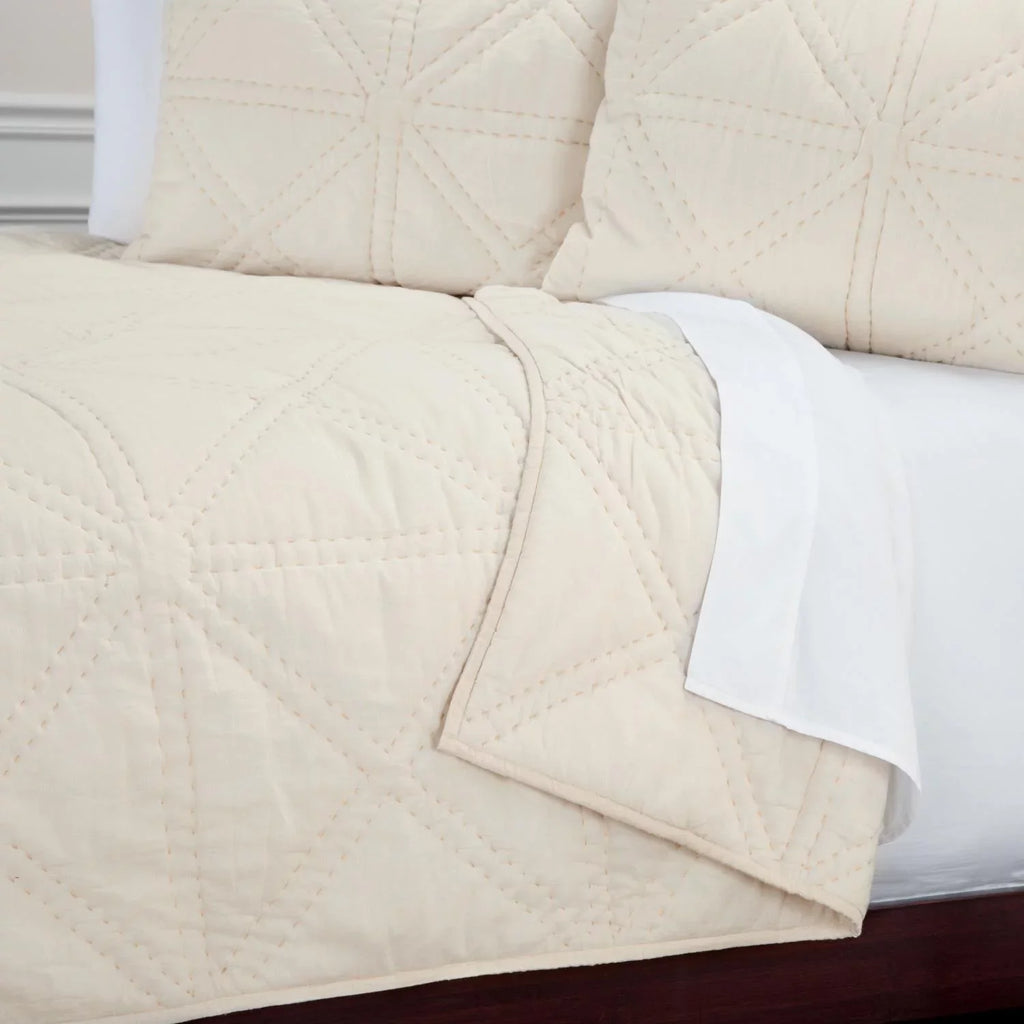 Maddux Place Quilts by Rizzy Home