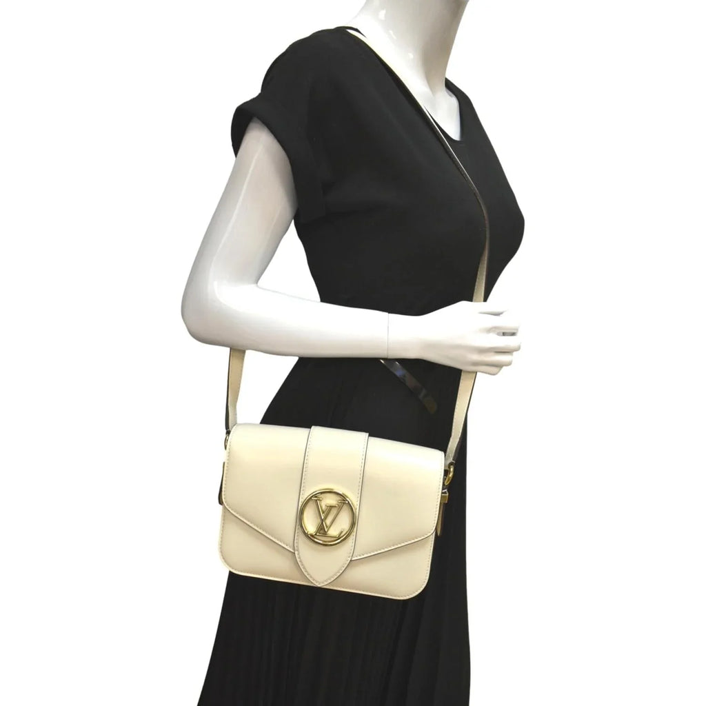 Pre-owned LOUIS VUITTON Pont 9 Calfskin Leather Shoulder Bag Creme