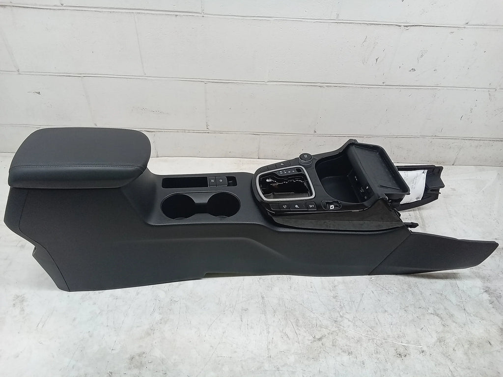 Pre-Owned 21 Kia Seltos Floor Center Console W/ Phone Charger And USB Ports OEM (Good)