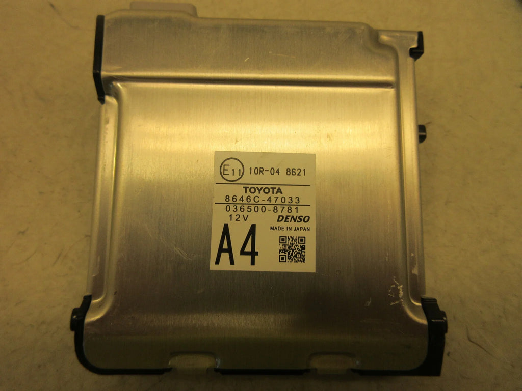 Pre-Owned 17-20 Toyota Prius Windshield Mounted Lane Departure Warning Camera OEM LKQ (Good)