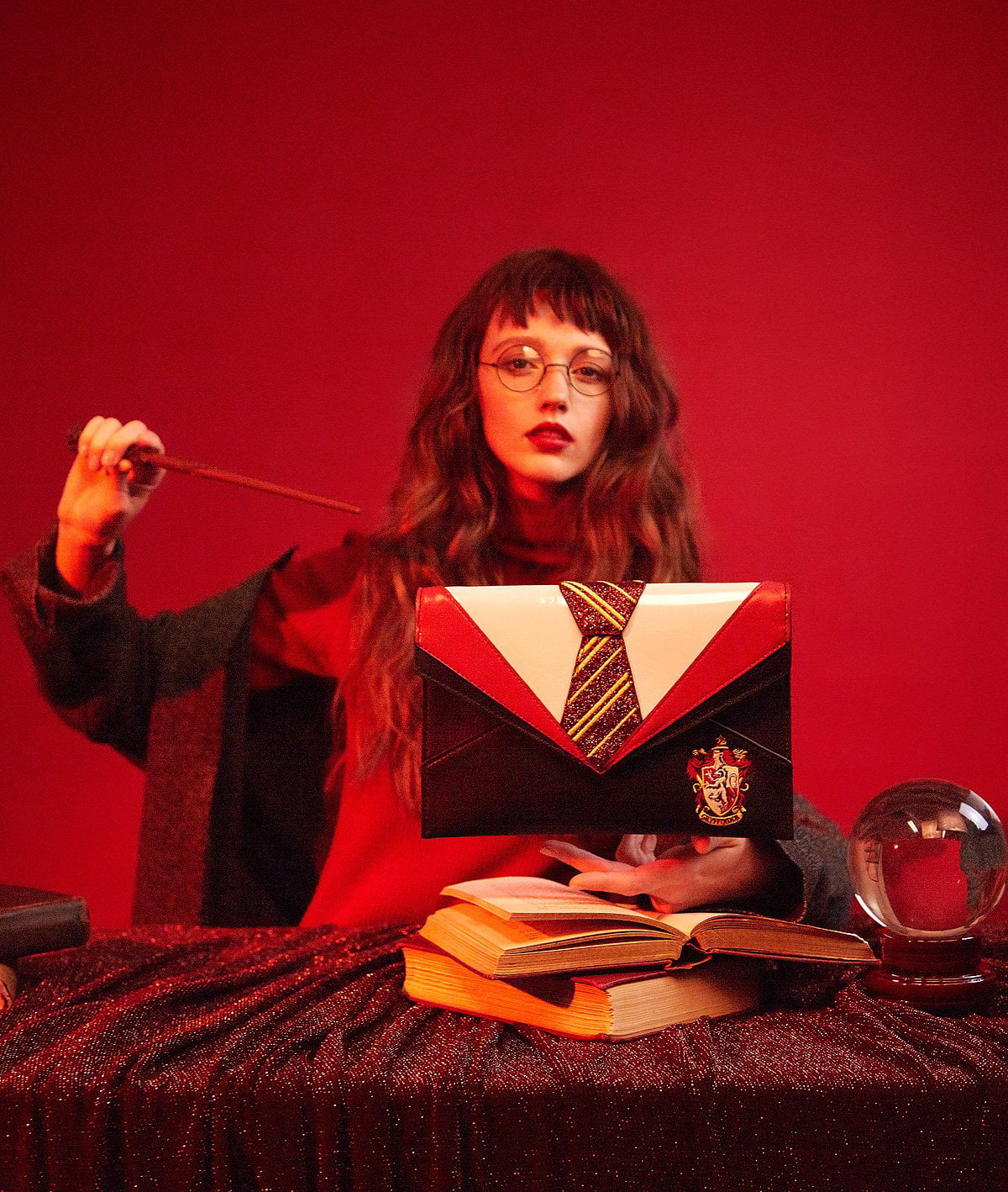 Danielle Nicole x Harry Potter Gryffindor Uniform Clutch