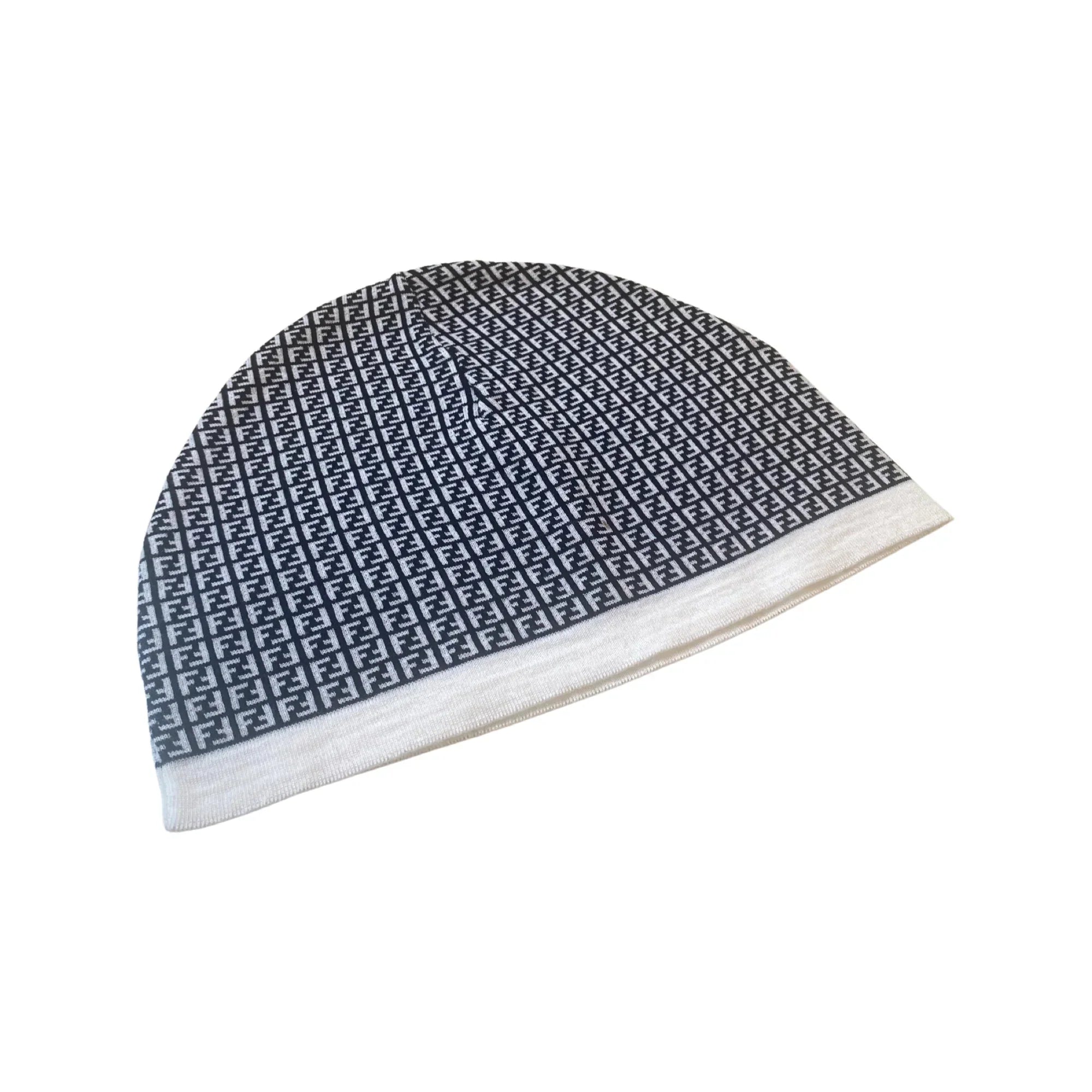 Fendi FF Print Nero and Bianco Knitted Wool Beanie FXQ056