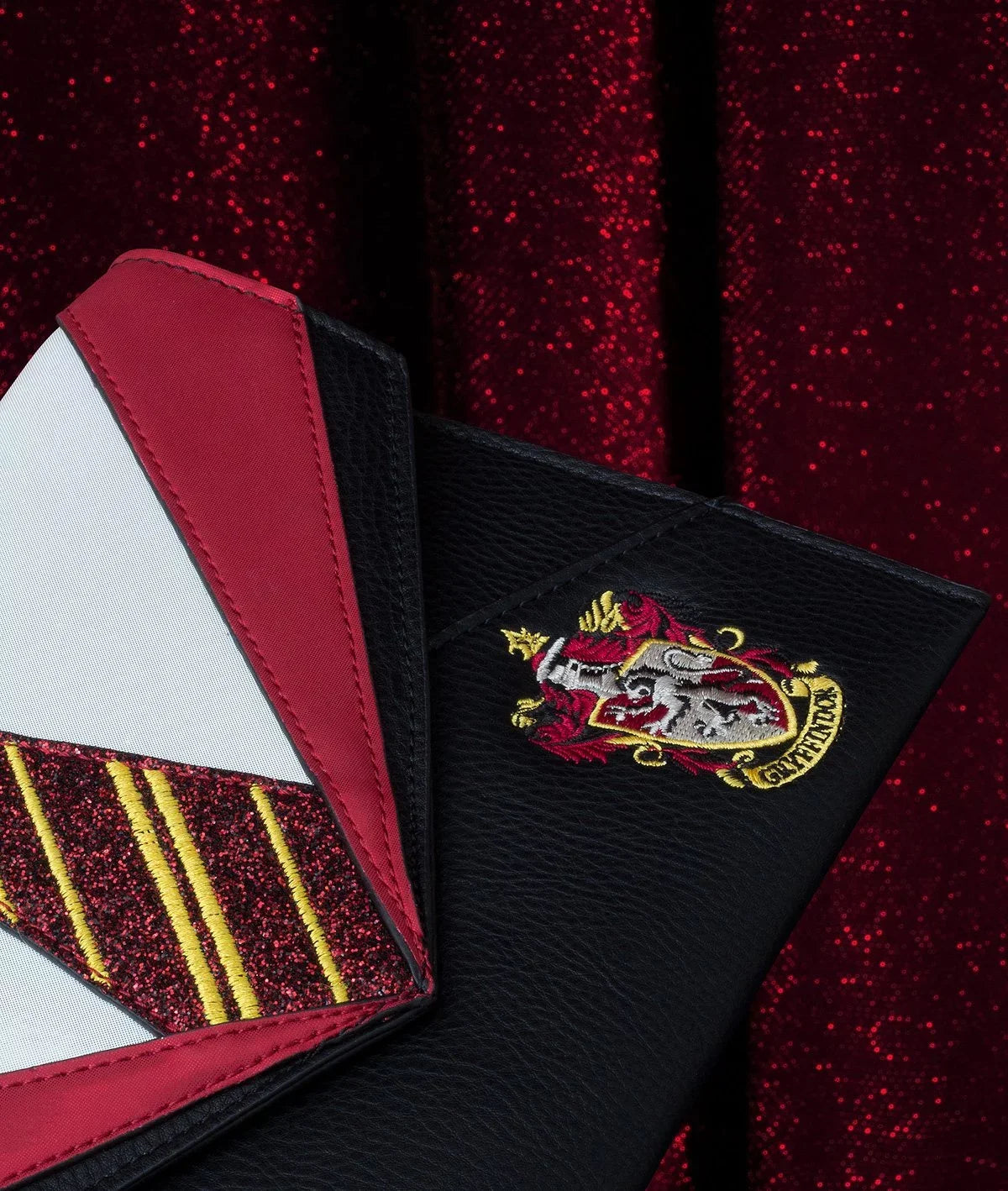 Danielle Nicole x Harry Potter Gryffindor Uniform Clutch